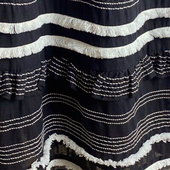 Chelsea & Theodore Women’s Black and White Fringed Skirted Tent Dress Size Med - Picture 8 of 9